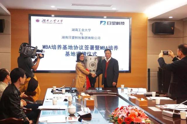 邵東縣宋家塘雙喜婚慶服務(wù)中心,婚慶策劃,婚車服務(wù),氣模拱門,慶典服務(wù),宴會(huì)服務(wù) 邵東縣宋家塘雙喜婚慶服務(wù)中心,婚慶策劃,婚車服務(wù),氣模拱門,慶典服務(wù),宴會(huì)服務(wù)